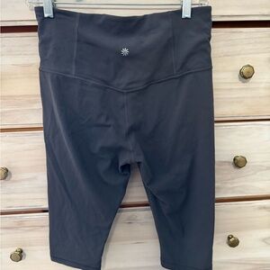 Athleta elation cropped Women's Black High-Waisted Leggings